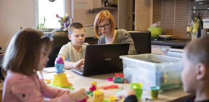 Ismét digitális oktatás vár a magyar szülőkre és diákokra?