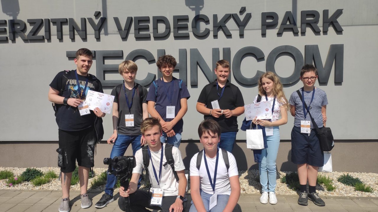Királyhelmeci gimnazisták utaznak a robotprogramozói világbajnokságra!