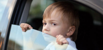 Kiszámítható, mennyi időt bír hiszti nélkül a gyerek a kocsiban