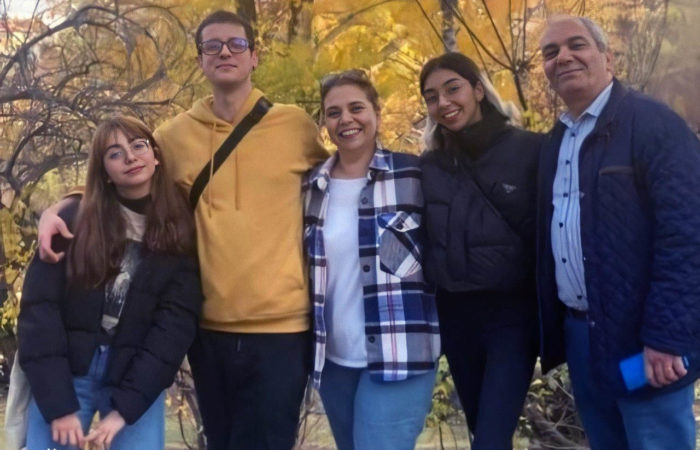 Segítséget kér török barátnője családjának a komáromi Zsitva Tamás