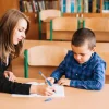 Mennyit kereshet a fogyatékossággal élő tanulók tanárainak asszisztense