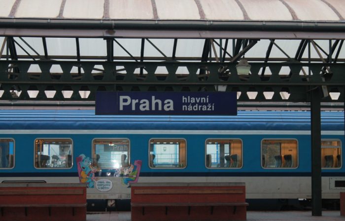 Ingyenes vonat Prágából és Brünnből a szavazó diákoknak