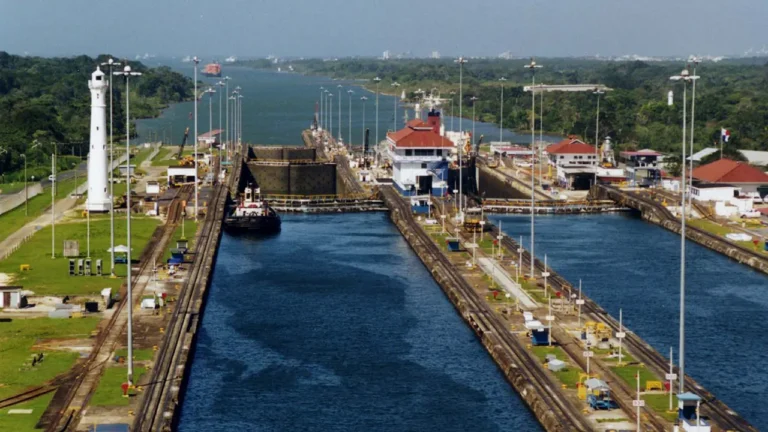 Hogyan működik a Panama-csatorna