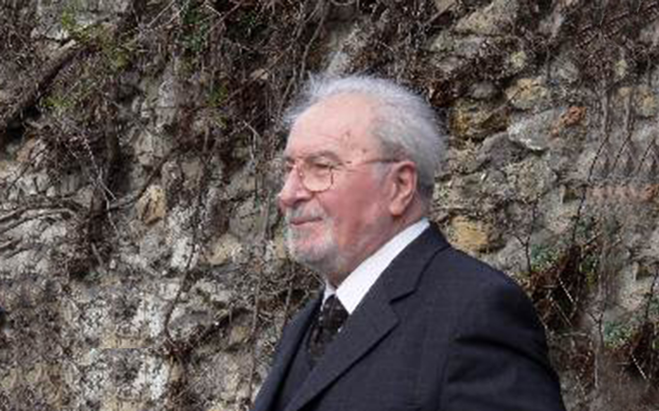 Tüskés Tibor